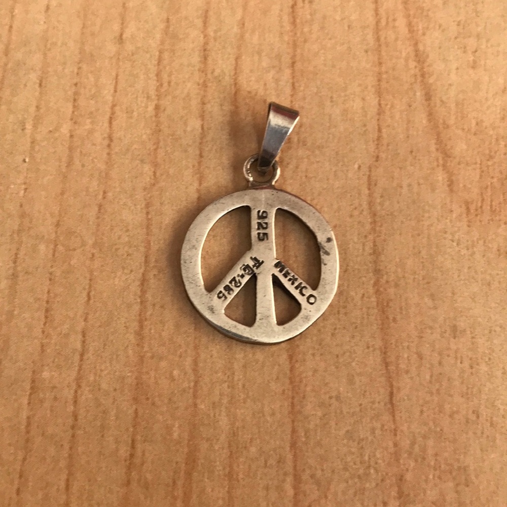 Sterling Silver ☮️ Charm